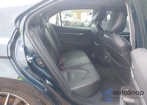 2021 Toyota Camry Xle z USA, uszkodzony, nr VIN 4T1F11AK6MU591135